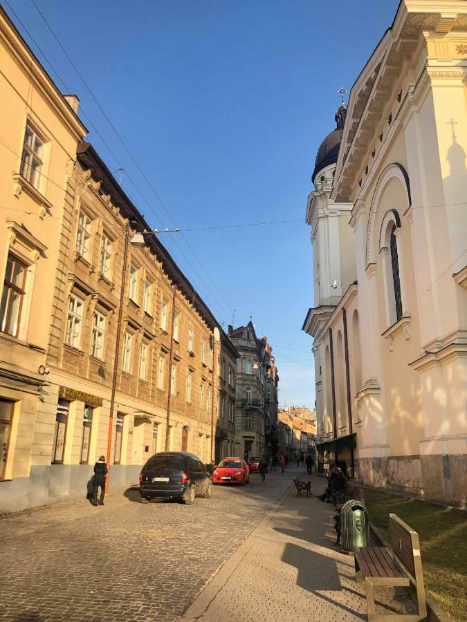 Modern Apartment In Lviv Historic Centre Extérieur photo